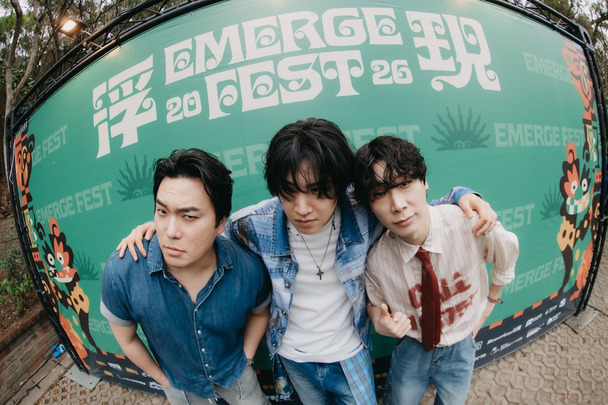 bandkikofficial's tweet image. KIK Asia Tour 2026 - TAICHUNG

Thank you, EMERGE FEST!

我們玩得非常開心!
你最喜歡哪一首歌？

01. 3333
02. piece of peace 
03. DIAMOND
04. bella
05. Sun
06. AH
07. Timer
08. SIMPLE

#KIK #KIKAsiaTour2026