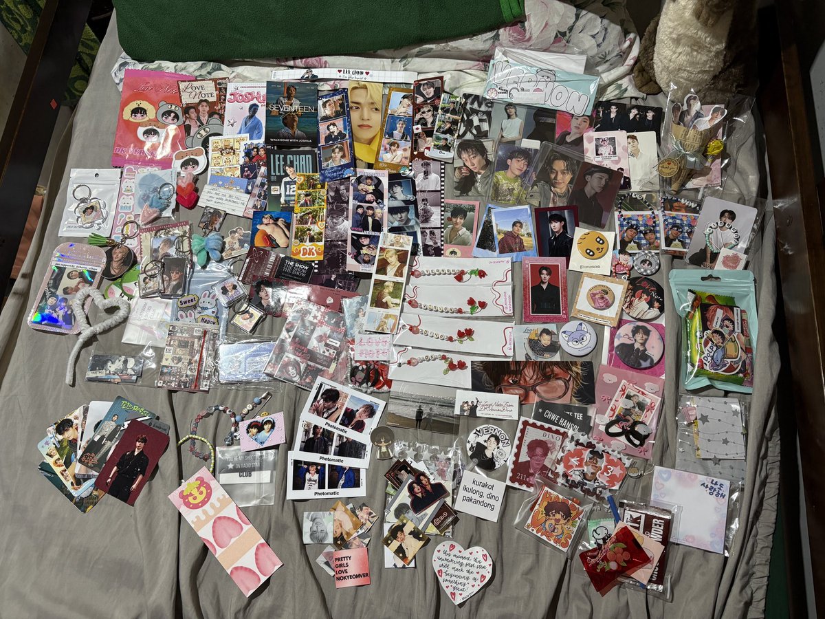 che_erub's tweet photo. #LoveNoteFromDKVernonDino 

THANK YOU SO MUCH CARATS!! SEE Y’ALL SA CONCERT <3 https://t.co/HOu0YASn85