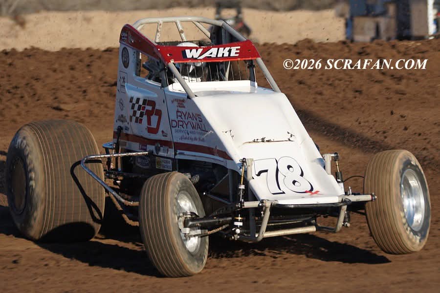 USAC_CRA's tweet photo. #78X Brody Wake qualifies at Mohave Valley. Photo by Lance Jennings / https://t.co/bSOY75Nr5w. https://t.co/E5Nr7ZQzwk
