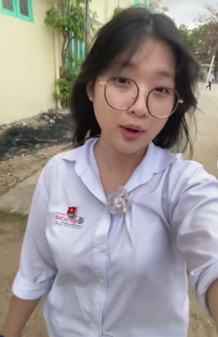 fishcher50181's tweet photo. 🔗 Check hàng e nữ sinh cute 
Cho a trai nuôi địt bắn hết vào trong phê tận óc cùng e nó🤤😘😘   

➡️Full Video Đây Nha AE
             👇👇👇
https://t.co/VDRfuX6pKd https://t.co/aKx9b3IErX