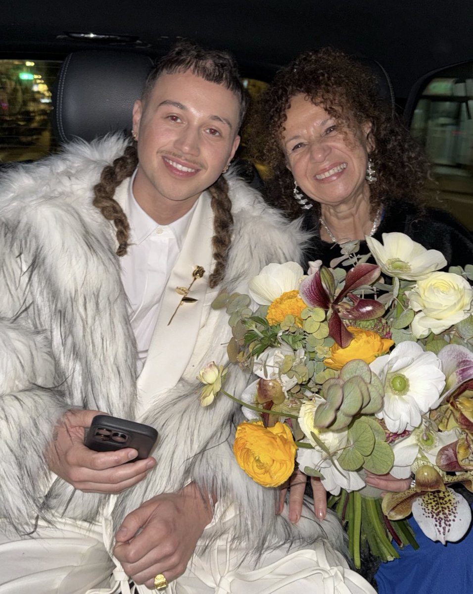 walkeesley's tweet photo. lui arrivato con un furgoncino la sua tromba e con la paura di bomitarsi addosso da un momento all’altro se ne va con un secondo posto da numero uno dopo aver condiviso il palco con quell’amore di sua mamma adam sayf viacava sei l’intera 76esima edizione di questo #Sanremo2026 https://t.co/m5943p2vjW