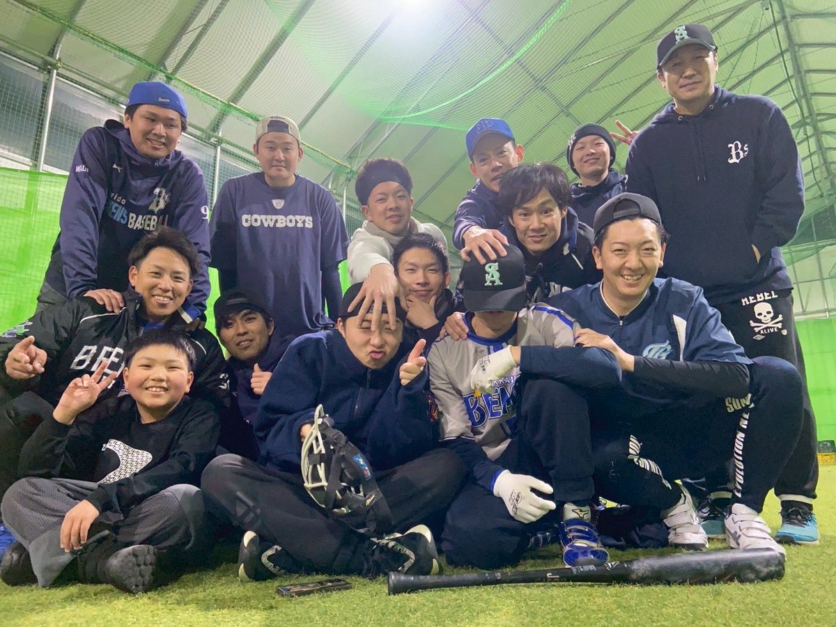Bremens2020's tweet photo. 2/14 バレンタインの夜の練習風景です💌🍫
この日も手稲40-40様をお借りして練習を行いました😊
#北海道ブレーメンズ https://t.co/vzPFY8vUik