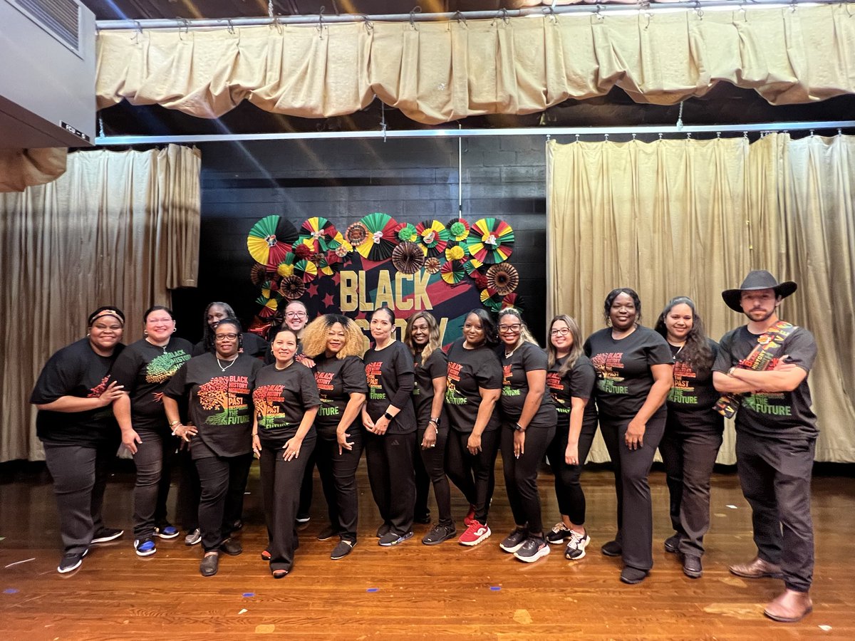 TigersLMCAldine's tweet photo. Line dancing with my favorite team @Thompson_Aldine !!! @AldineISD #BlackHistoryProgram #SurprisePerformance #TeachersGotTalent #AldineStory https://t.co/hkT2twusT2