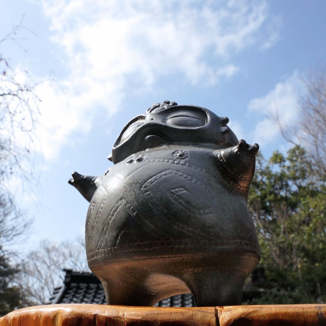 ceramimic2021's tweet photo. 遮光器土偶形カップ
#遮光器土偶 #土偶 #dogu https://t.co/UllSqv5Q0S