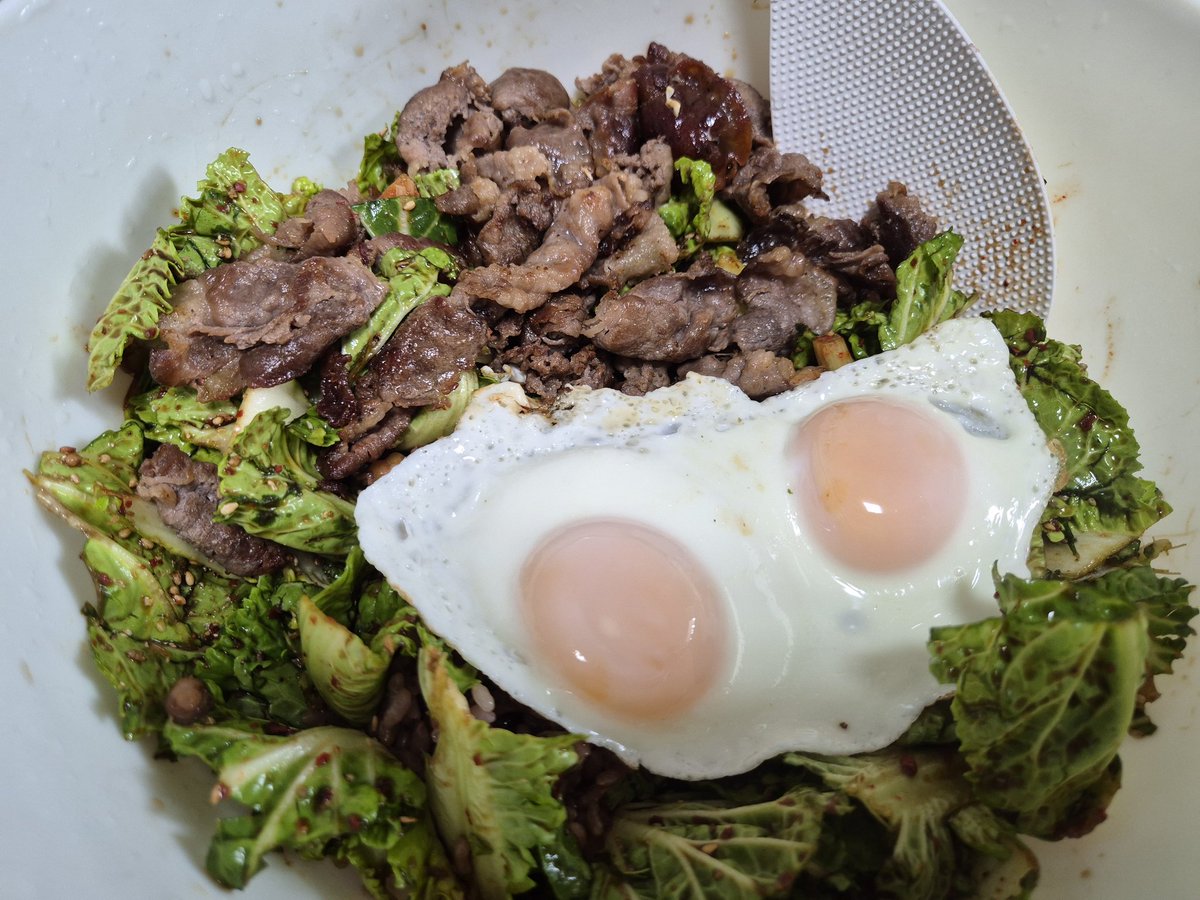 야이 호들갑쟁이들아 식초 들어간 양념 걍 생으로 무칠때나 맛있으니까 밥 비빌거면 그냥 비빔고추장이나 넣어라