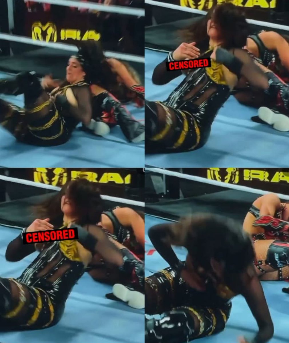 _romandis1's tweet photo. Raquel Rodriguez's wardrobe mishap at Elimination Chamber! https://t.co/KIbE3xHy2n