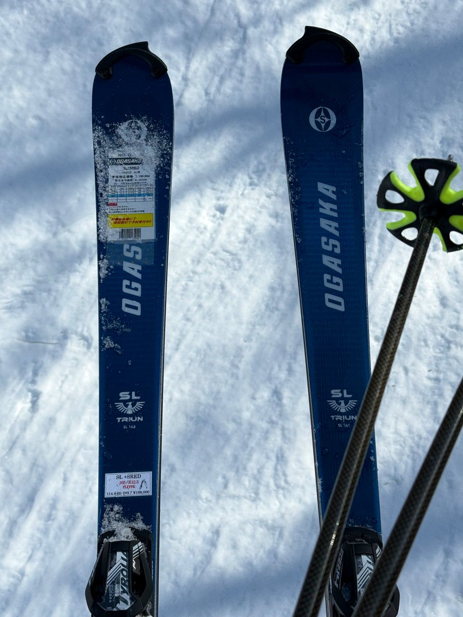 トライアンSL まぁSLの板。ショートに限定すれば反応鋭くて楽しいけど