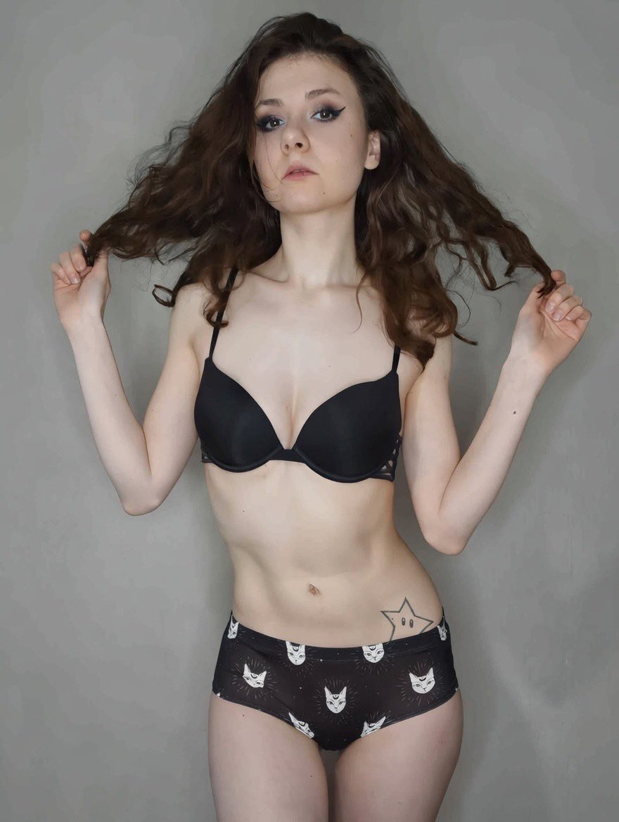 RottenxDaisy tweet media