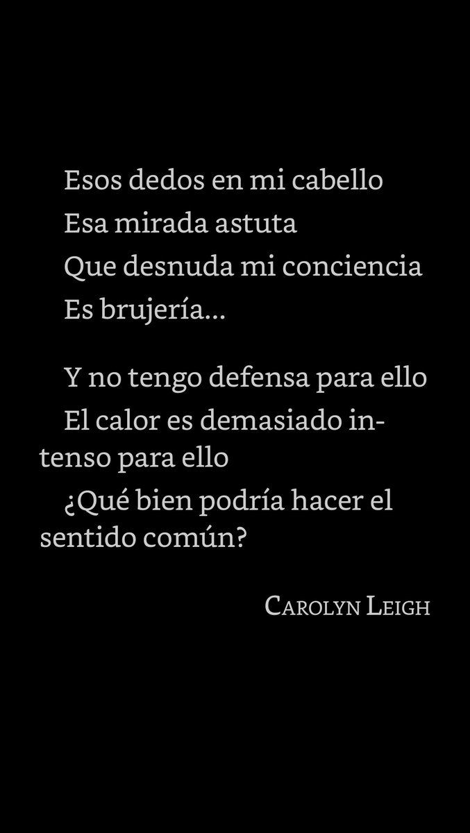 anna_perversa's tweet photo. Entre mis libros... https://t.co/nYzv5ELQIY