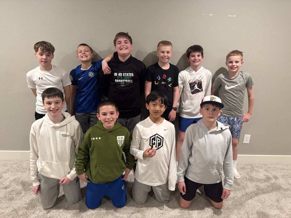 Mustangs10URed's tweet photo. Great to get the Mustangs together for a kickoff party!!! Thank you Taulman’s for hosting!! Looking forward to a great year!!! Get better soon Evan! https://t.co/jMxBx1EgTj