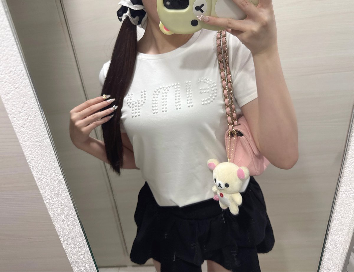 eimy10周年の記念Tシャツ🍑
沢山種類あってかわち
#eimyistoire #gift