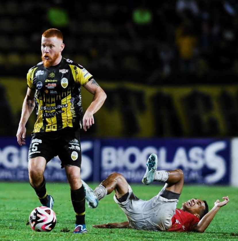 Sandro jaimes 11⭐🖤💛🇻🇪 Bicampeones. tweet media