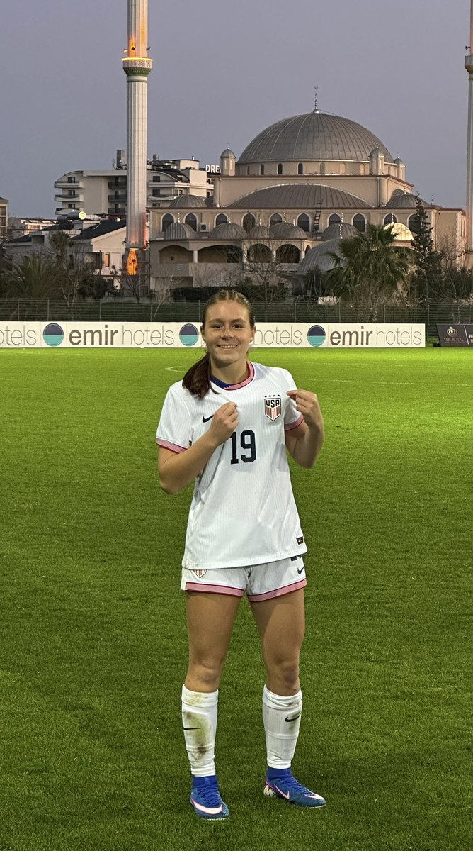 Kendra Kates tweet media