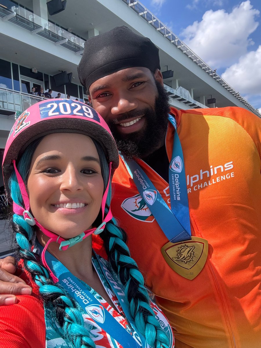 Dolphreaky tweet media