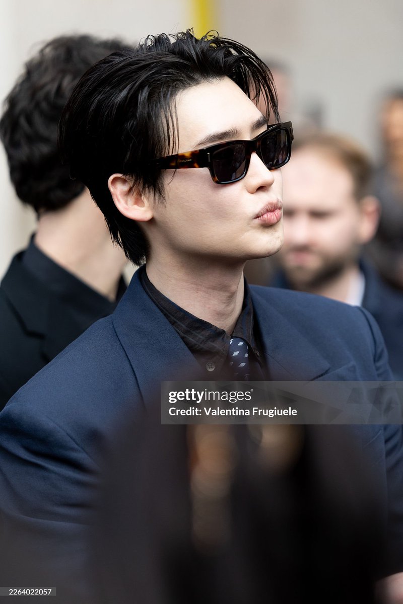 MyKoreanDramaID's tweet photo. #LeeJongsuk ganteng paripurna di kamera mba Getti 😍🥰 https://t.co/L0p8RE8NgV