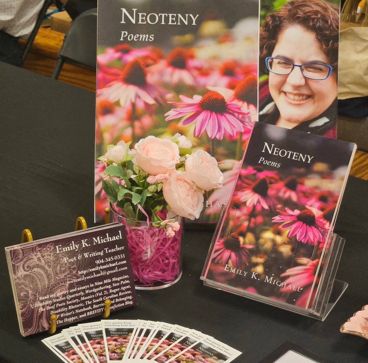 emilykmichael's tweet photo. I had a fabulous time at the 25th Anniversary @AmeliaBookFest today! I'm happy that #NeotenyPoems (@FLPress) has more readers! I met many kind people and had great chats with readers and writers. #poetry https://t.co/hJv79AlT6B