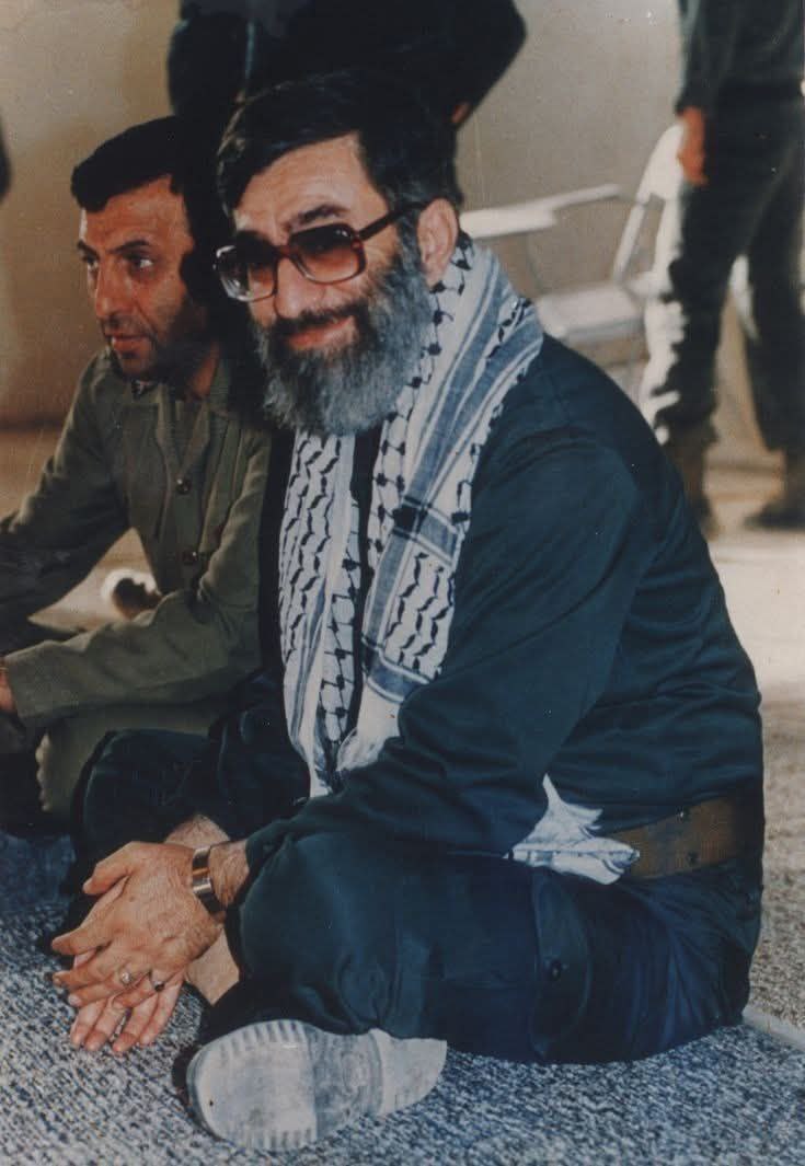 87 عاما من المقاومة والوقوف بوجه قوى الاستكبار والغطرسة ،  لم يركع او يهادن 

87 عاما من مساندة فلسطين ومقاومتها وأهلها