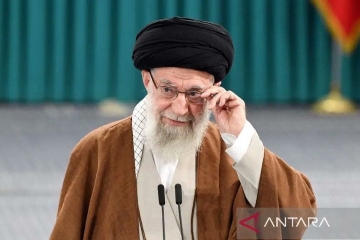Berita Terkini: Televisi pemerintah Iran, Ahad, mengonfirmasi bahwa Pemimpin Tertinggi Iran Ali Khamenei telah tewas dalam serangan Israel dan Amerika Serikat.