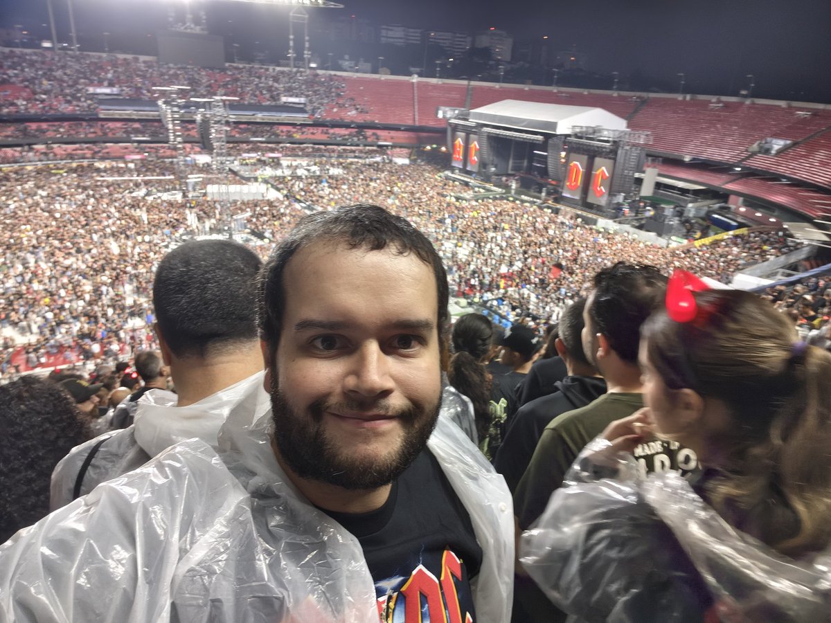 luansanchez's tweet photo. AC/DC https://t.co/8z2YrSwblG