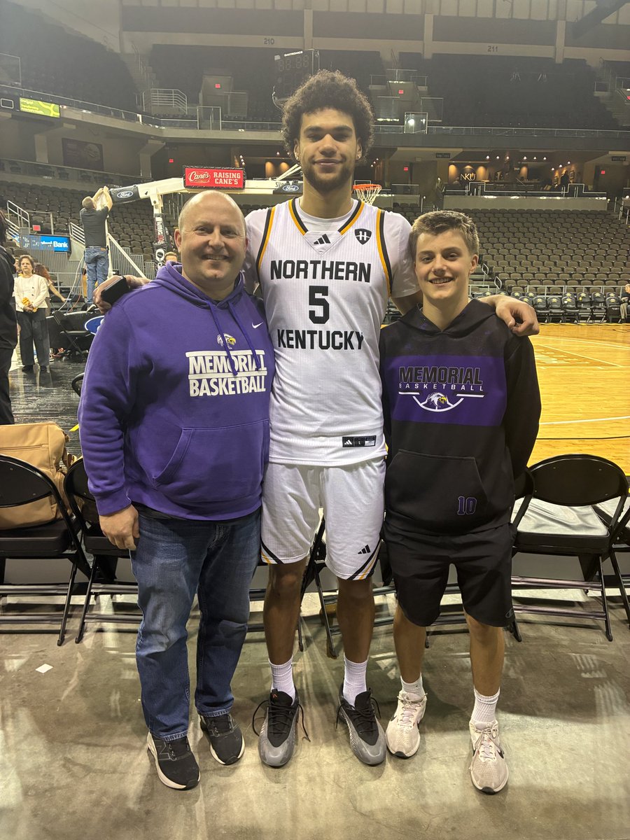 Chadbr3's tweet photo. So proud of to see the young man he has become, and I look forward to the great things he will continue to accomplish. #oldabepride #unbuntu https://t.co/zzcGMt7z0I
