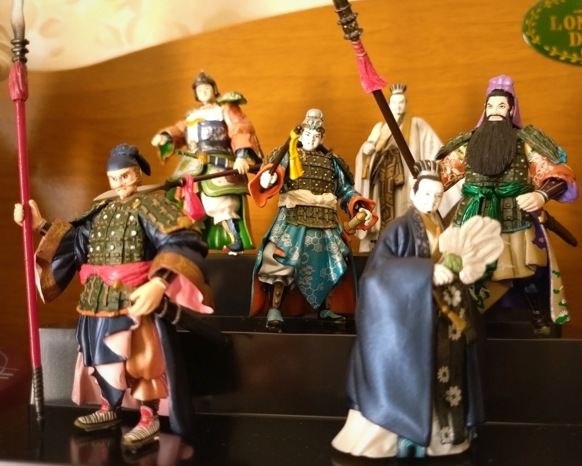 めちゃめちゃお気に入りの人形劇三国志フィギュア！倒れやすいし置く