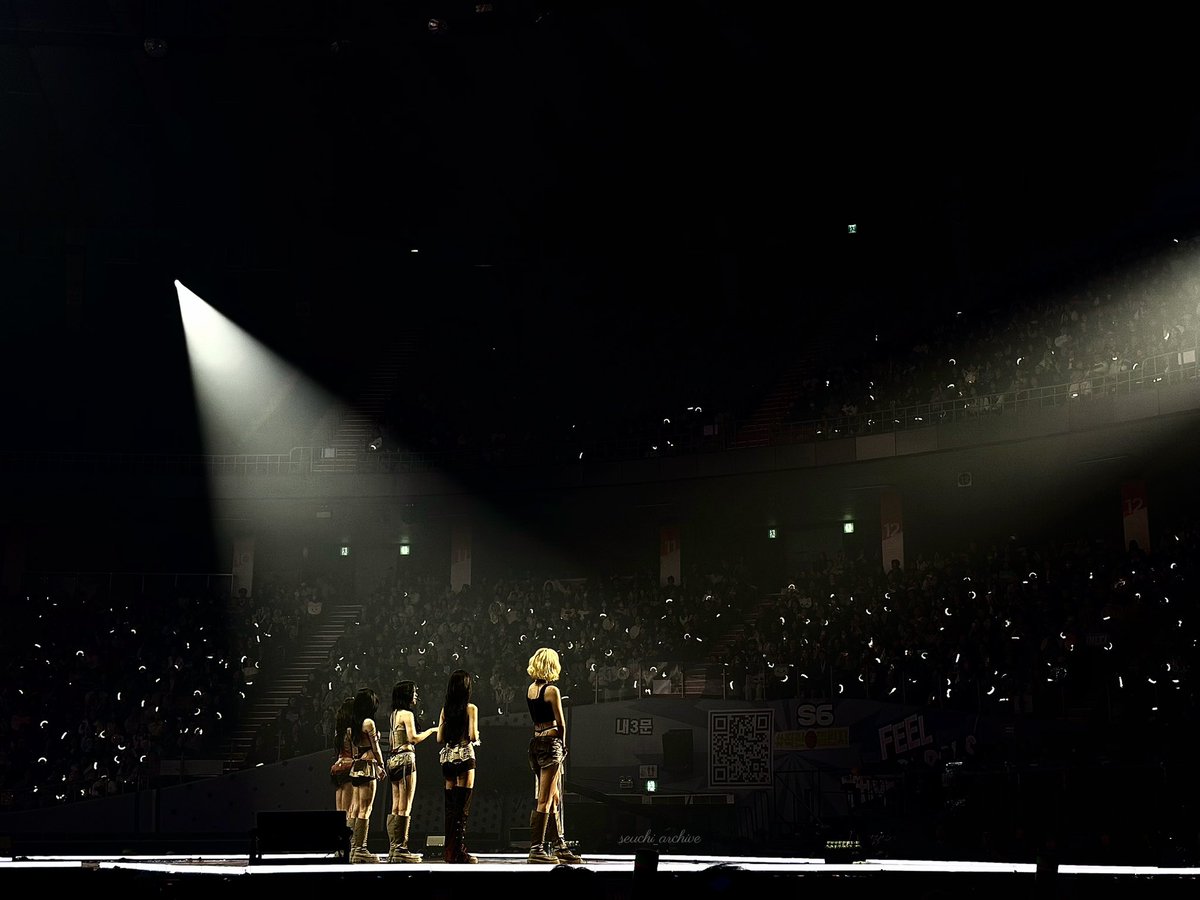 Tuk0109's tweet photo. ITZY 3rd World Tour Tunnel Vision in Seoul

❤️‍🔥❤️‍🔥❤️‍🔥

#ITZY #있지 #MIDZY https://t.co/0OUO1Cx0BV