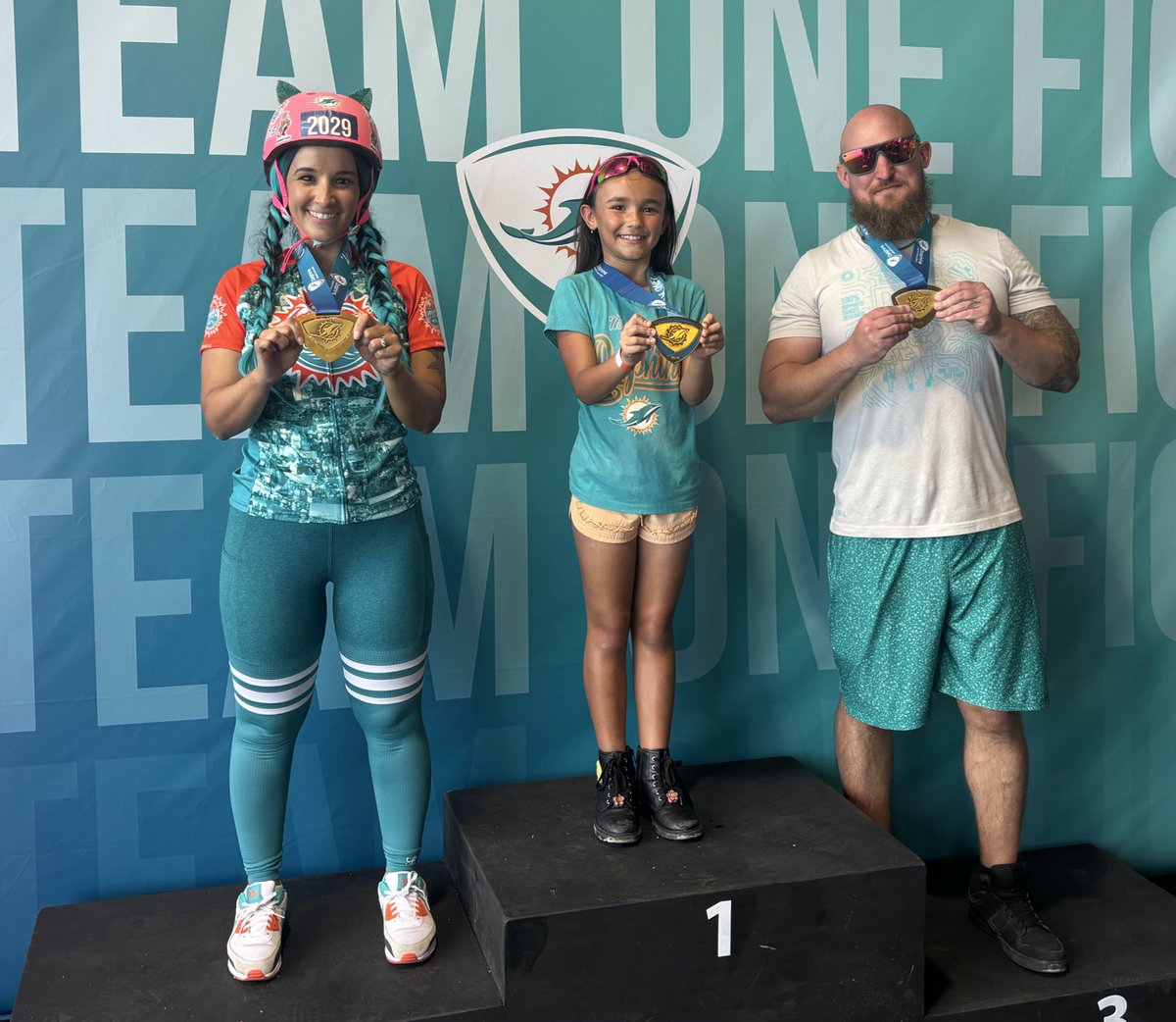 Dolphreaky tweet media