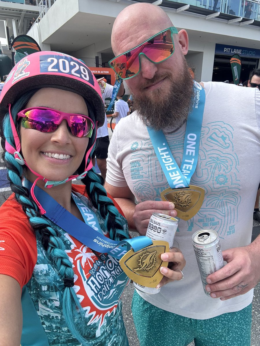 Dolphreaky tweet media