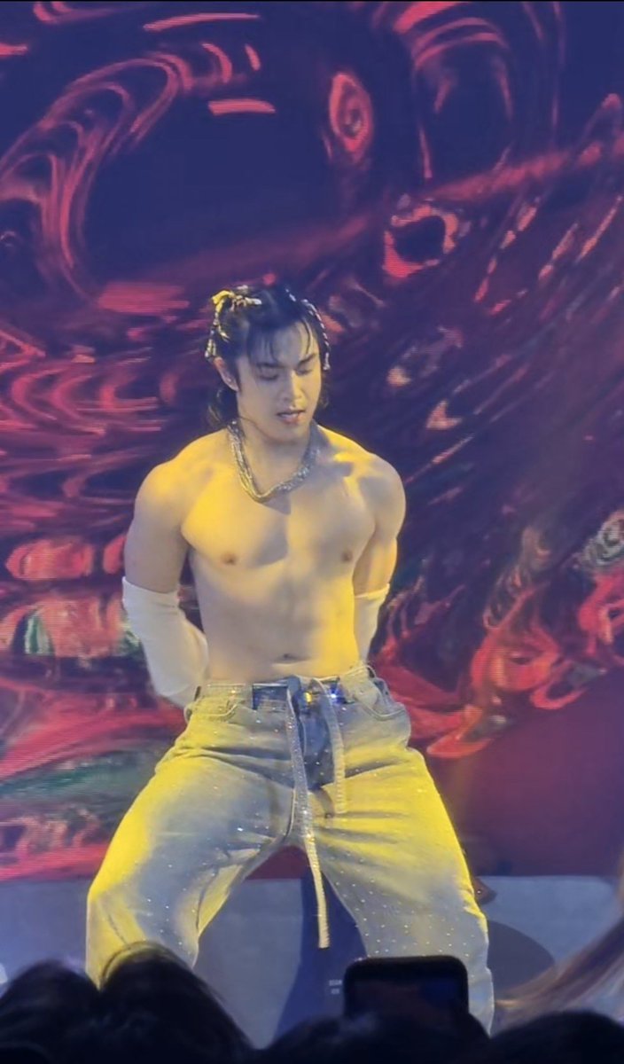 Sh!t sobrang init. Ugh!!💪🥵🤤😋🔥
VXON_C13