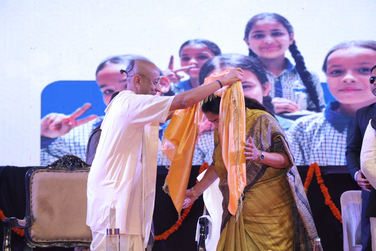 Chanchalapathi Dasa tweet media