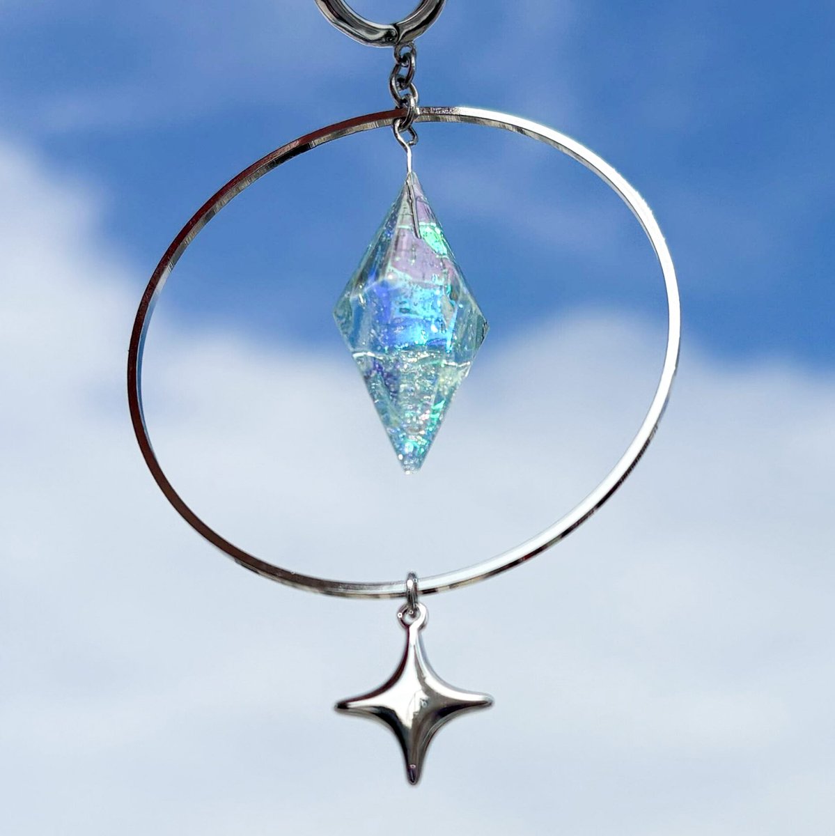 【📣お知らせ📣】

Piacetto様（<a href="/PiacettoCollabo/">piacetto💎コラボアクセサリー</a>）より、
コラボアクセサリー販売決定！✨
あさはねむゐ監修、こだわりぬいたアクセです。
ピアスorイヤリングから選べるようになってます💎

▼専用ページ
piacetto.online/products/asaha…
【販売期間：3/1 20:00～ 4/3まで】
※特典もあるよ！詳細はHPで！