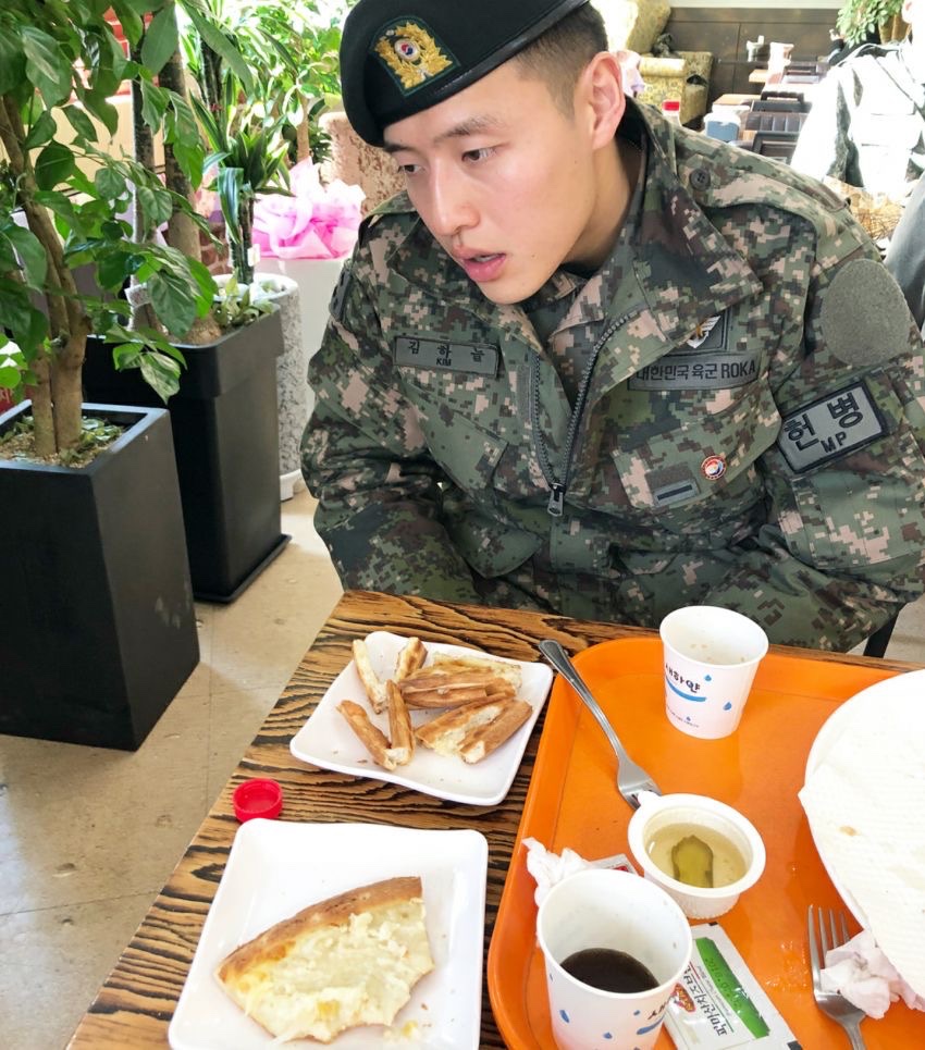 룽 tweet media