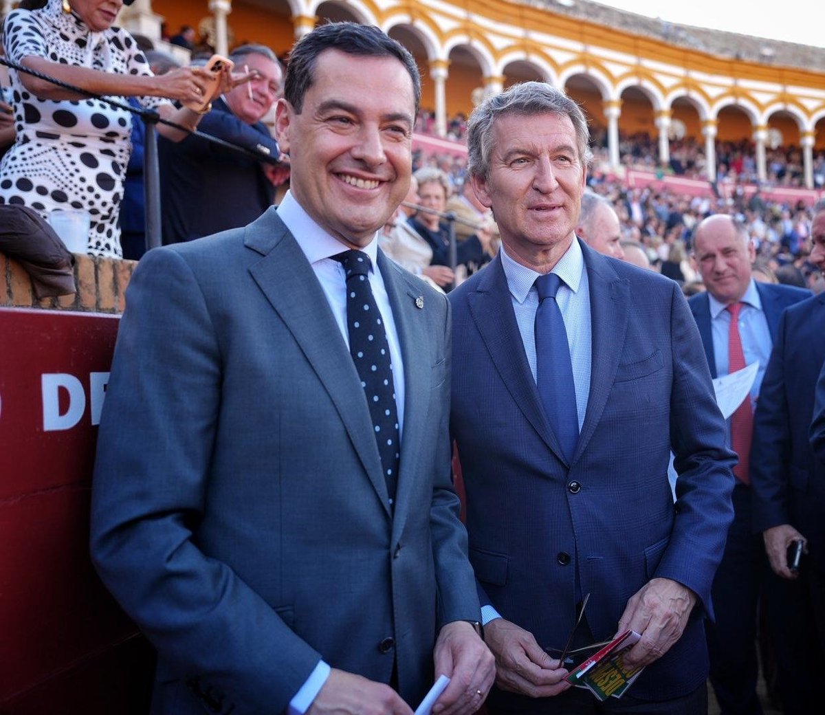 Las dos Españas 

Ayer 👇