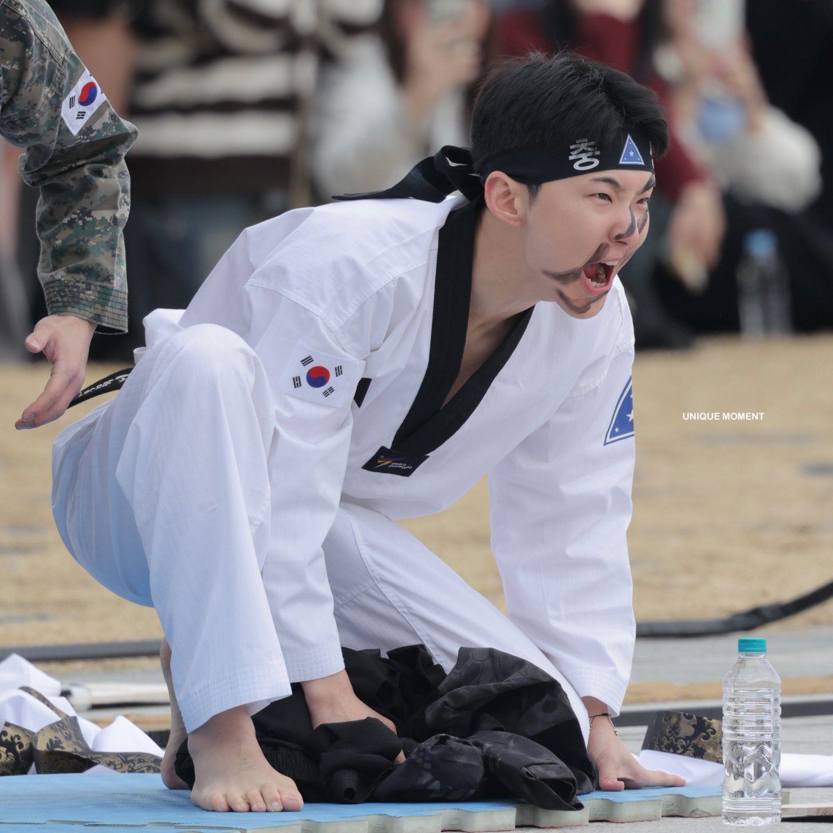 UNIQUE EVERY MOMENT tweet media