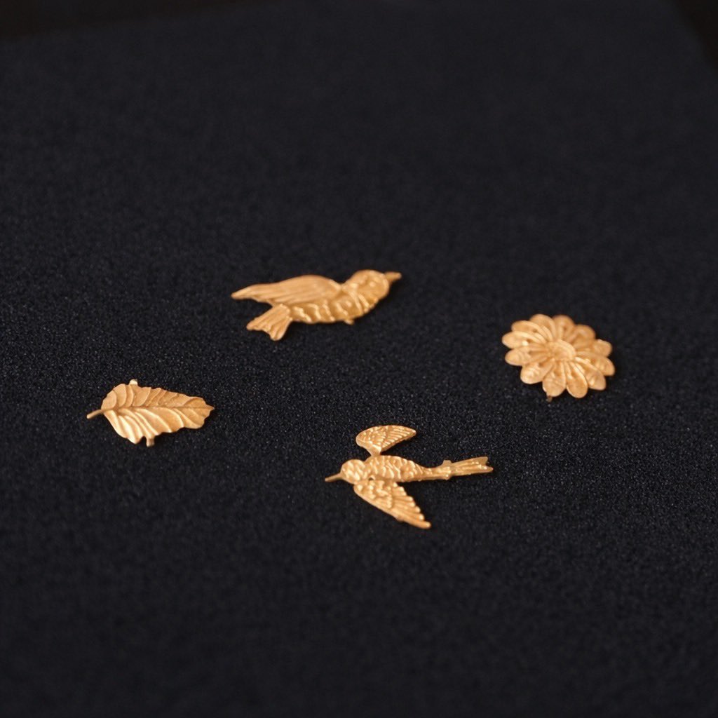 Upfarfield Dollhouse Salon tweet media