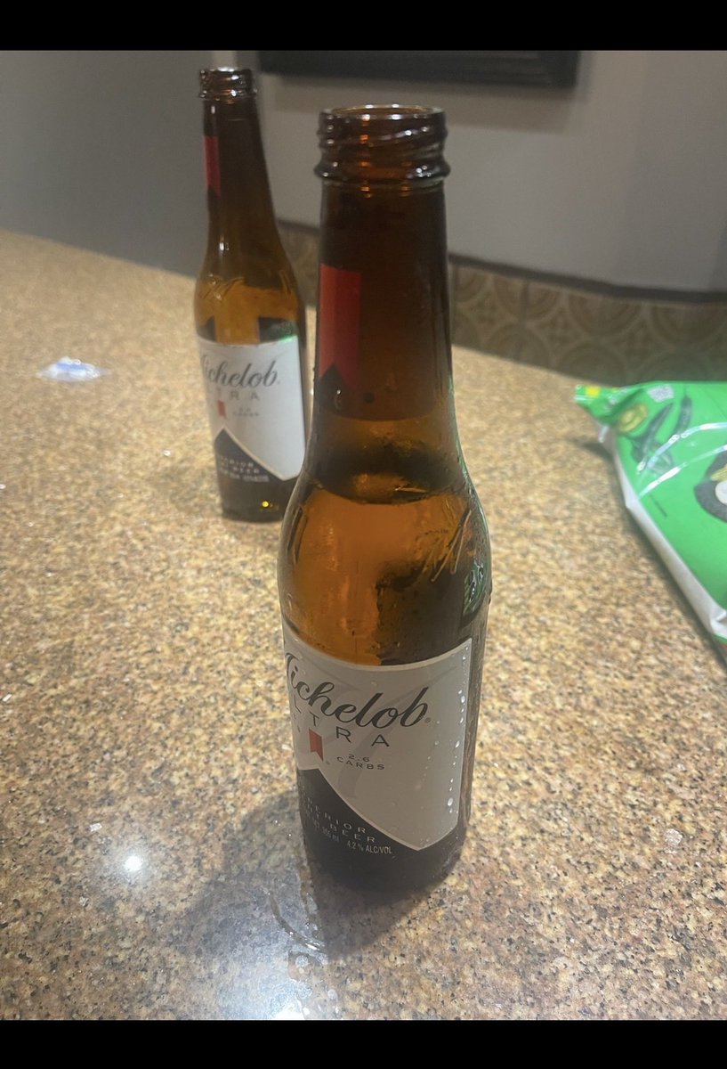 Sharlyclau_sw tweet media