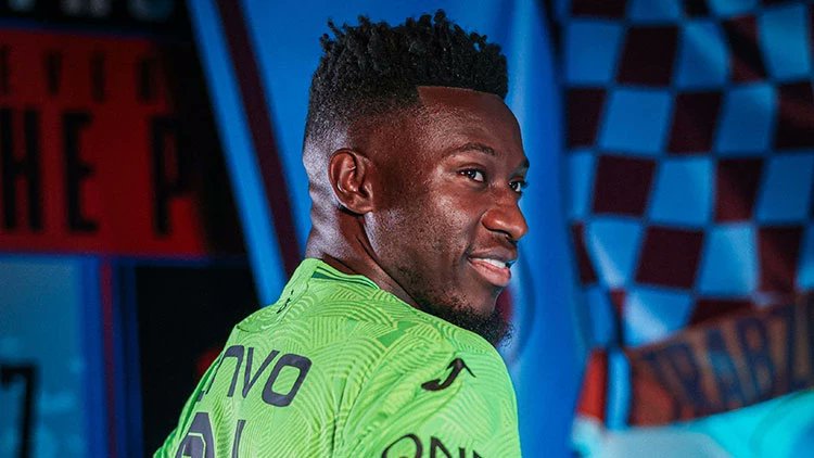 Trabzonspor’da kiralık olarak forma giyen Kamerunlu file bekçisi Onana sezon sonu Manchester United’a dönerek  2. şansını kullanmak istiyor.