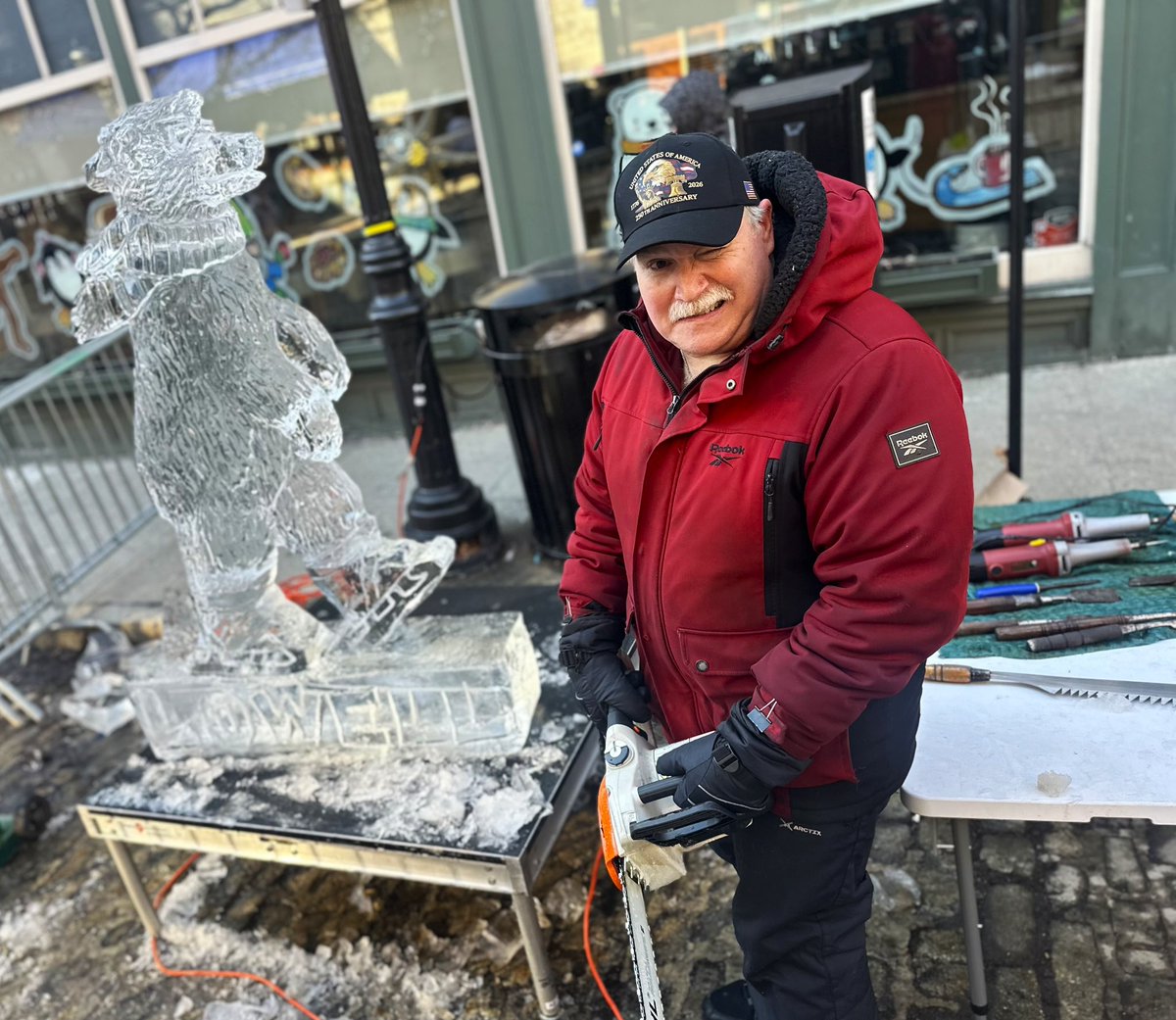 aselahcurtis's tweet image. Here are a few images from WinterFest. Huge crowds. Lots of fire and ice to play with. #lowell