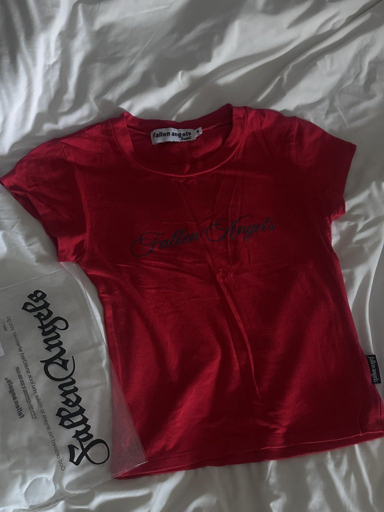 tyisml's tweet photo. ส่งต่อ 

เสื้อ fallen angels EDEN TEE สีแดง
Size : S 

300 รวมส่ง

เพิ่มเติม dm ได้ค่ะ

#fallenangels #ส่งต่อเสื้อ #ส่งต่อเสื้อผ้า #เสื้อผ้ามือสอง #ส่งต่อ #โล๊ะตู้เสื้อผ้า #vghbkk
#ส่งต่อfallenangels #เสื้อผ้ามือสองสภาพดี https://t.co/5FtyqkI6n6