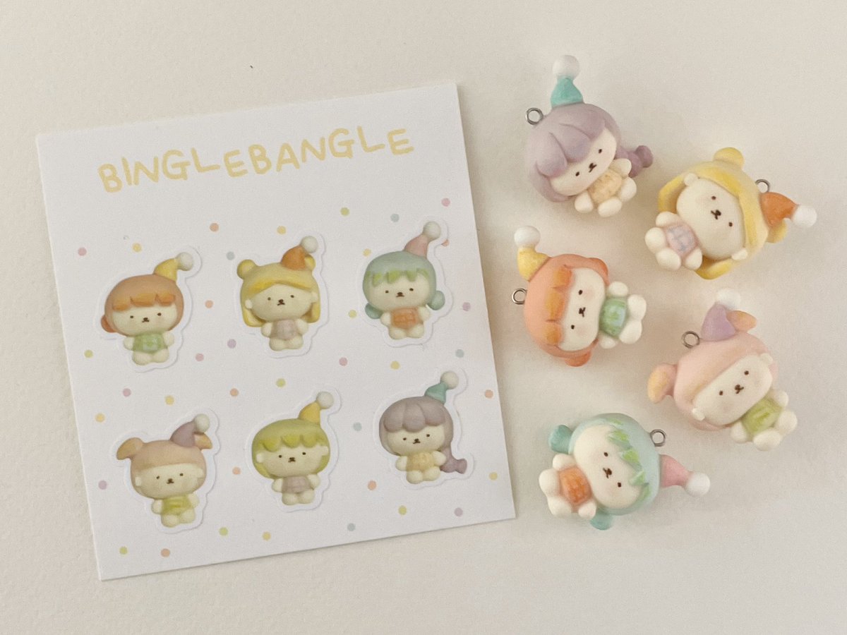 _binglebangle_'s tweet photo. 새로운 스티커 5종!! 귀엽게 잘 나왔어요 ^o^
수원 문구전에서 제일 먼저 보여드렸는데 반응이 좋아서 뿌듯했답니다~!
포인트로 하나씩 붙여주기 좋을 거 같아요⭐️

스토어에 업로드 되었으니 구경하러 오시라요💨🙌 https://t.co/2AEnggK0yO