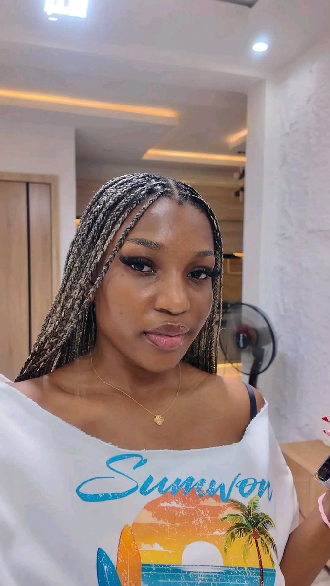 Good morning and happy Sunday from your beautiful sunshine 🌅😘🦋