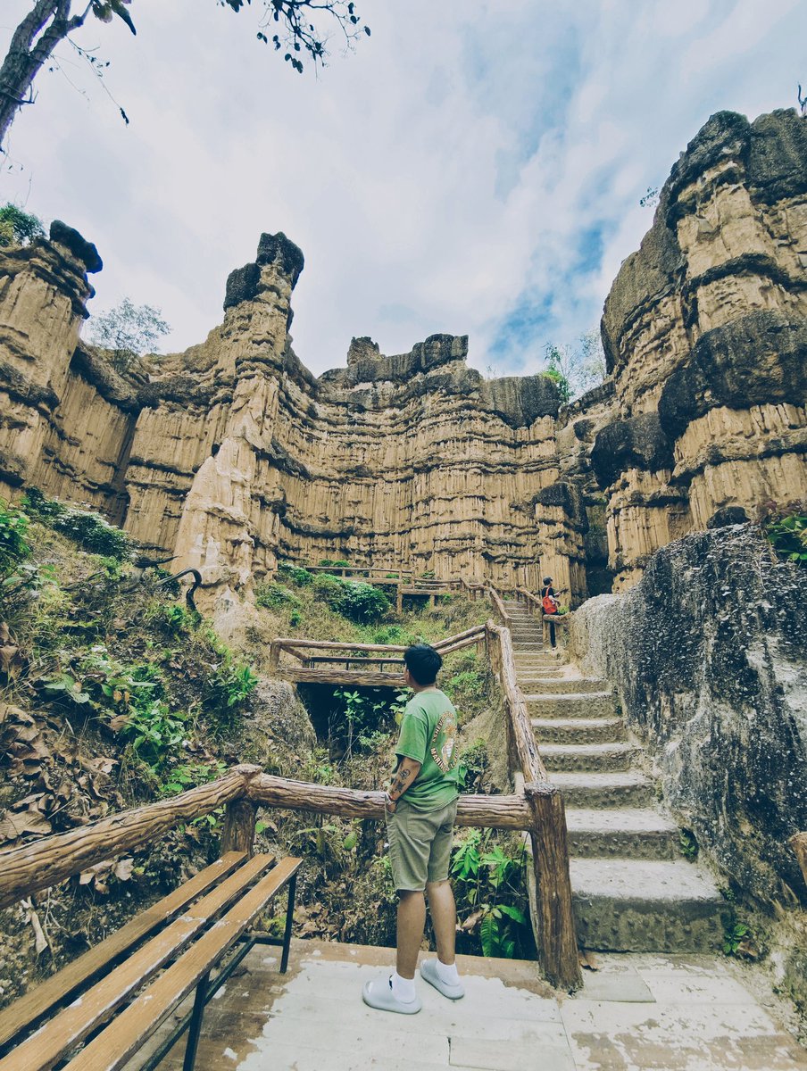 บนยอดเขาไม่มีใครเร่งเรา
มีแค่ธรรมชาติที่บอกว่า…
“ค่อยๆ ใช้ชีวิตก็ได้”
🖤🍃