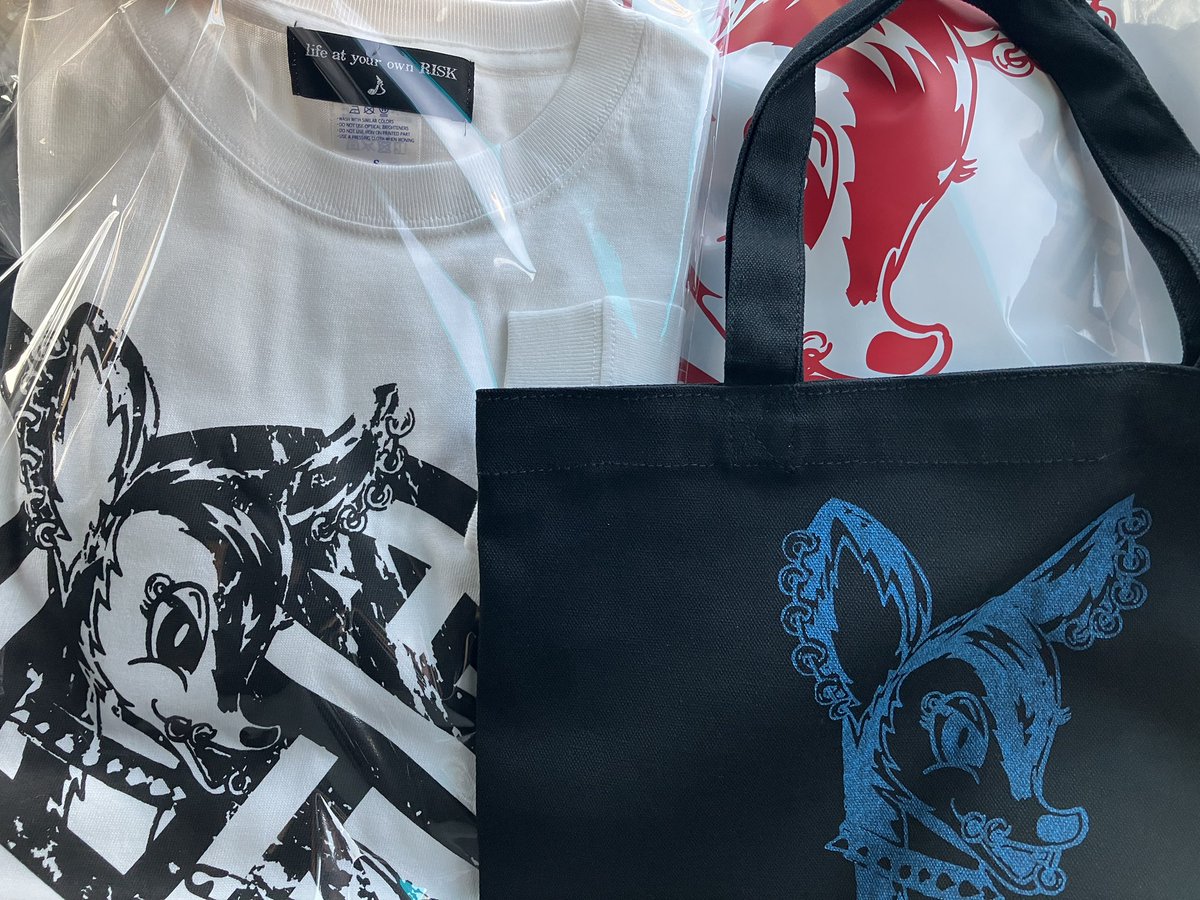 今日は下北沢RISCに行ってHISASHIさんspikeコラボのロングTシャツ購入