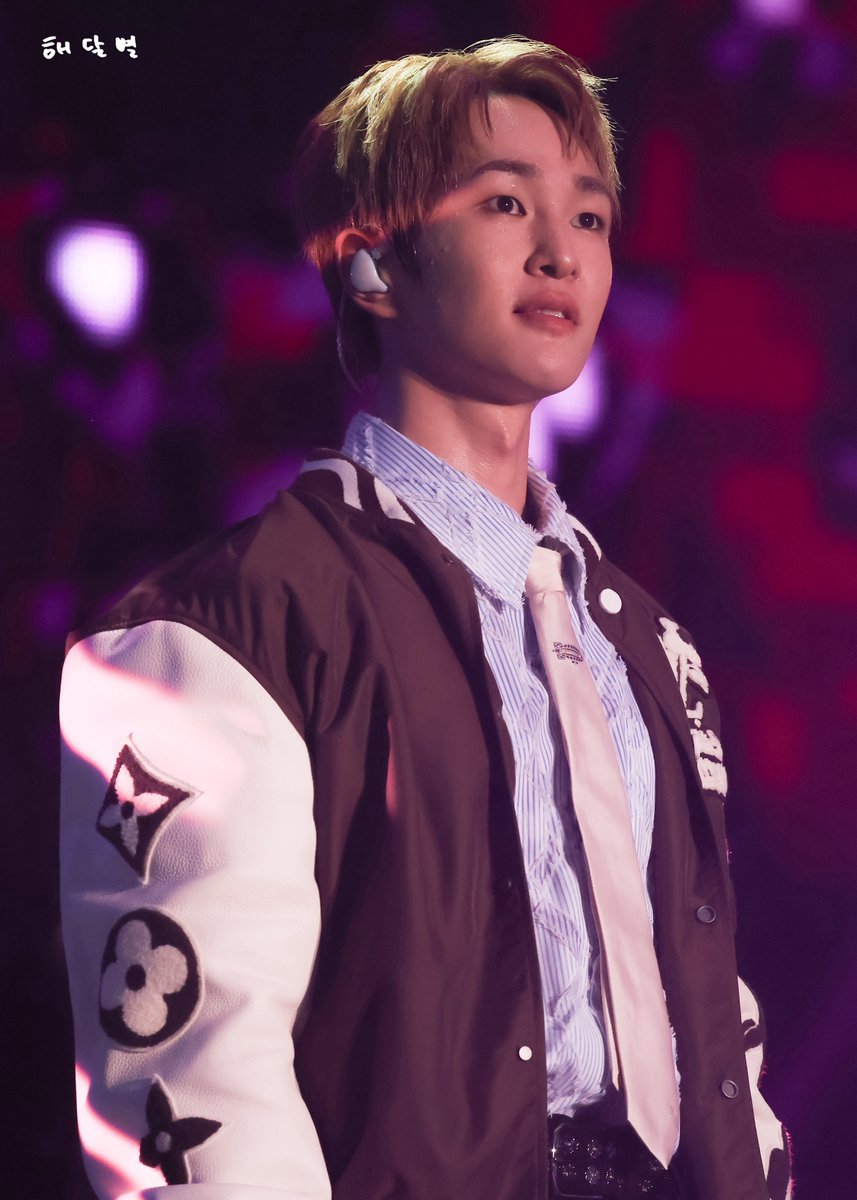 온유 #ONEW #オニュ@SHINee @ONEW_GRIFFIN