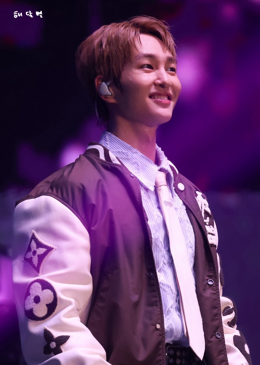 온유 #ONEW #オニュ@SHINee @ONEW_GRIFFIN