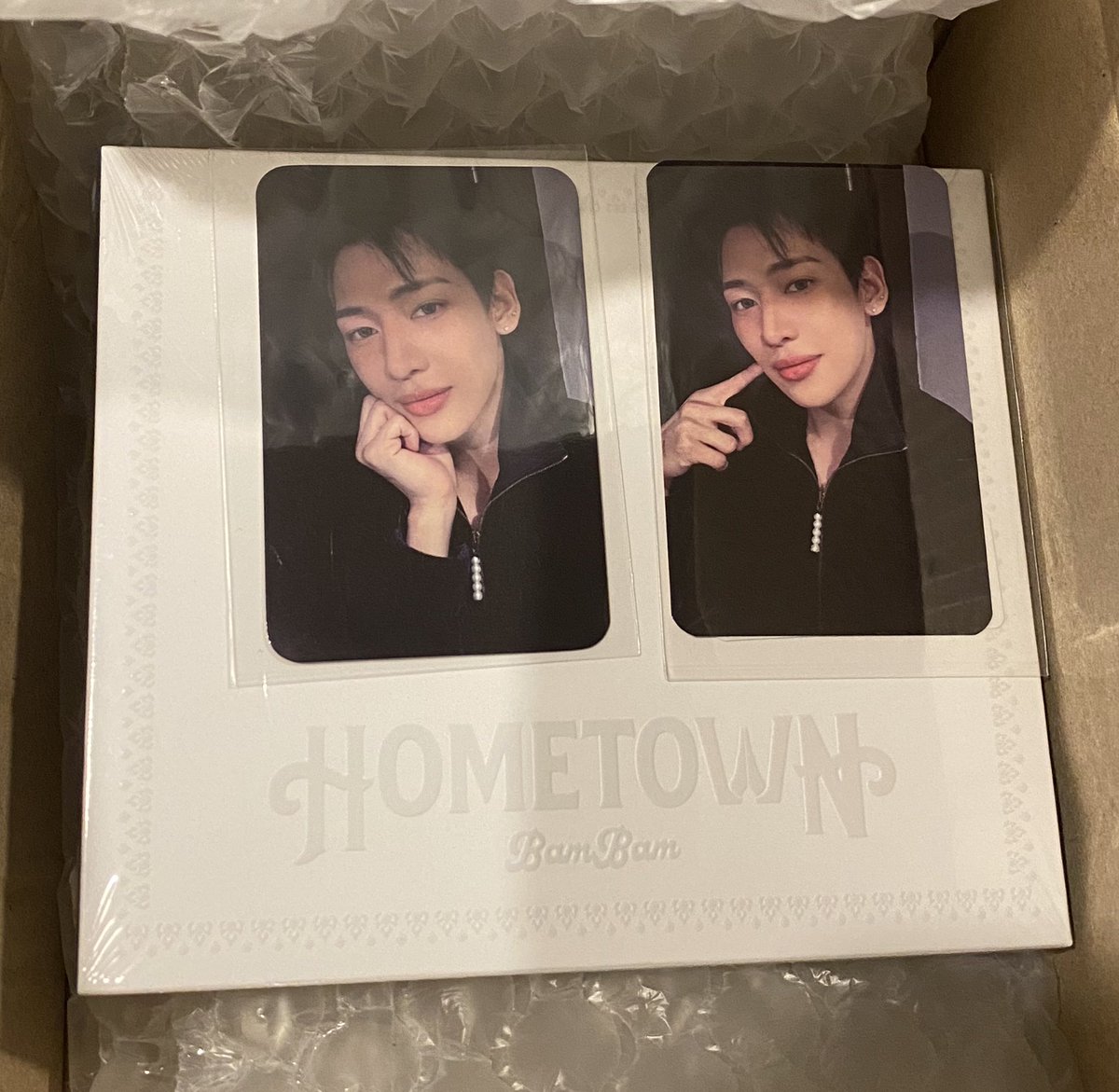 ทุกคนคะรบกวนรีทวิตให้หน่อยนะคะ 🙏🏻🥰

อัลบั้ม HOMETOWN น้องแบม
อัลบั้ม 1 +การ์ด 1 (สุ่ม) ขายเซ็ตละ 100 บาท(รวมส่ง)

ทัก DM หรือเมนชั้นสอบถามก่อนได้เลยนะคะ🙏🏻

#BAMBAM #HOMETOWN
#ตลาดนัดแบมแบม #ตลาดนัดอากาเซ่ #ตลาดนัดGOT7
