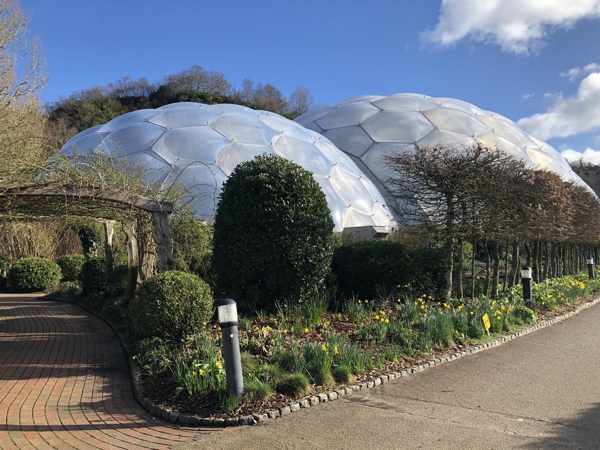 MDeFreese's tweet photo. Yesterday, I walked 9km around the @EdenProject in Cornwall, UK β followed by tea and scones. πΏβ #EdenProject #SustainableTourism #Regeneration #NatureLovers https://t.co/2b3H1V22Ci
