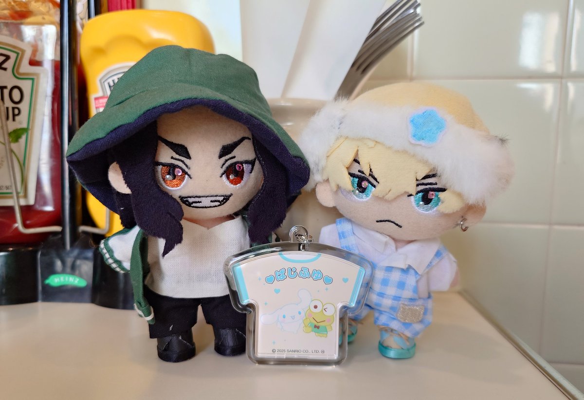 さくはちゃんとこめちゃんとあそんできた〜✨
ちいさい🍔かわいかった！おなまえキーホルダーを推しで作ったぞ🥳