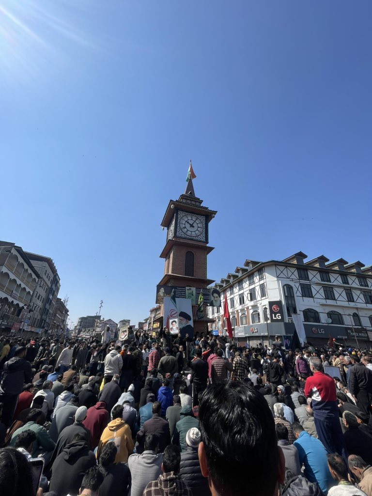 HyderBA41345586's tweet photo. My dear leader, my life be sacrificed for you🫀
💔🥺at Lal chowk https://t.co/v76YoJCBCn