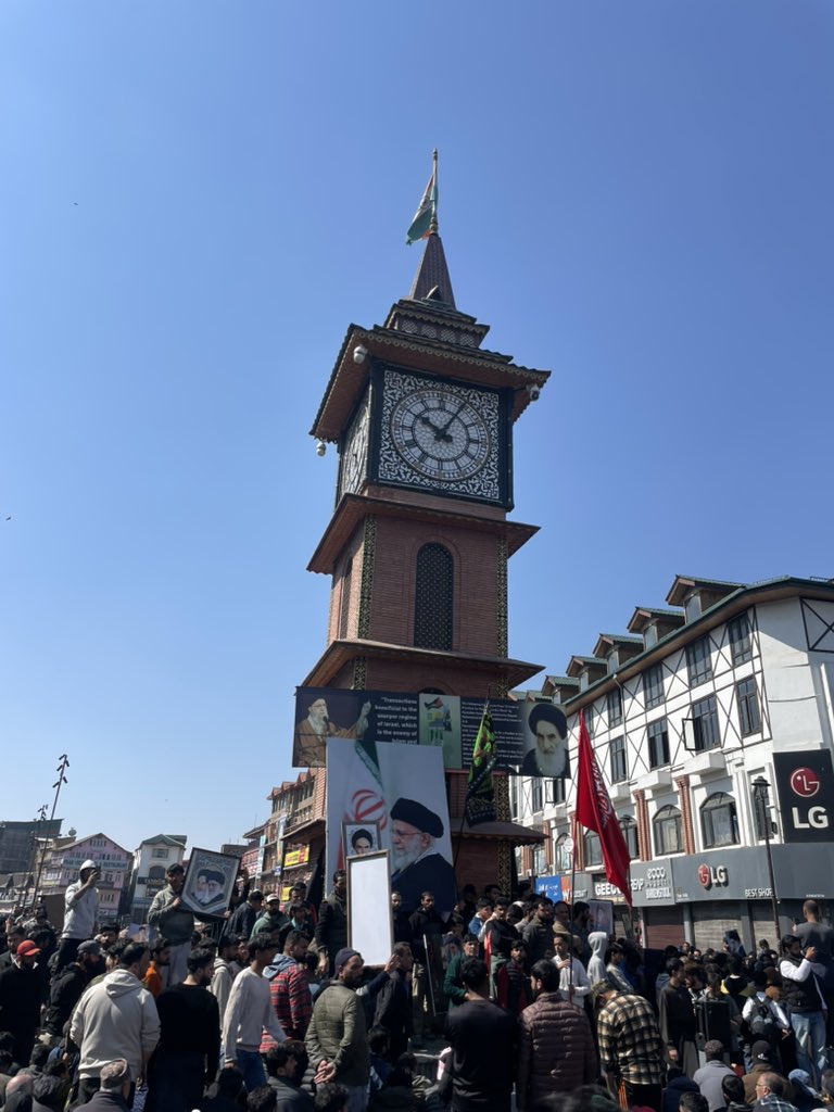 HyderBA41345586's tweet photo. My dear leader, my life be sacrificed for you🫀
💔🥺at Lal chowk https://t.co/v76YoJCBCn